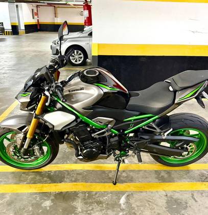 KAWASAKI Z900 R EDITION 